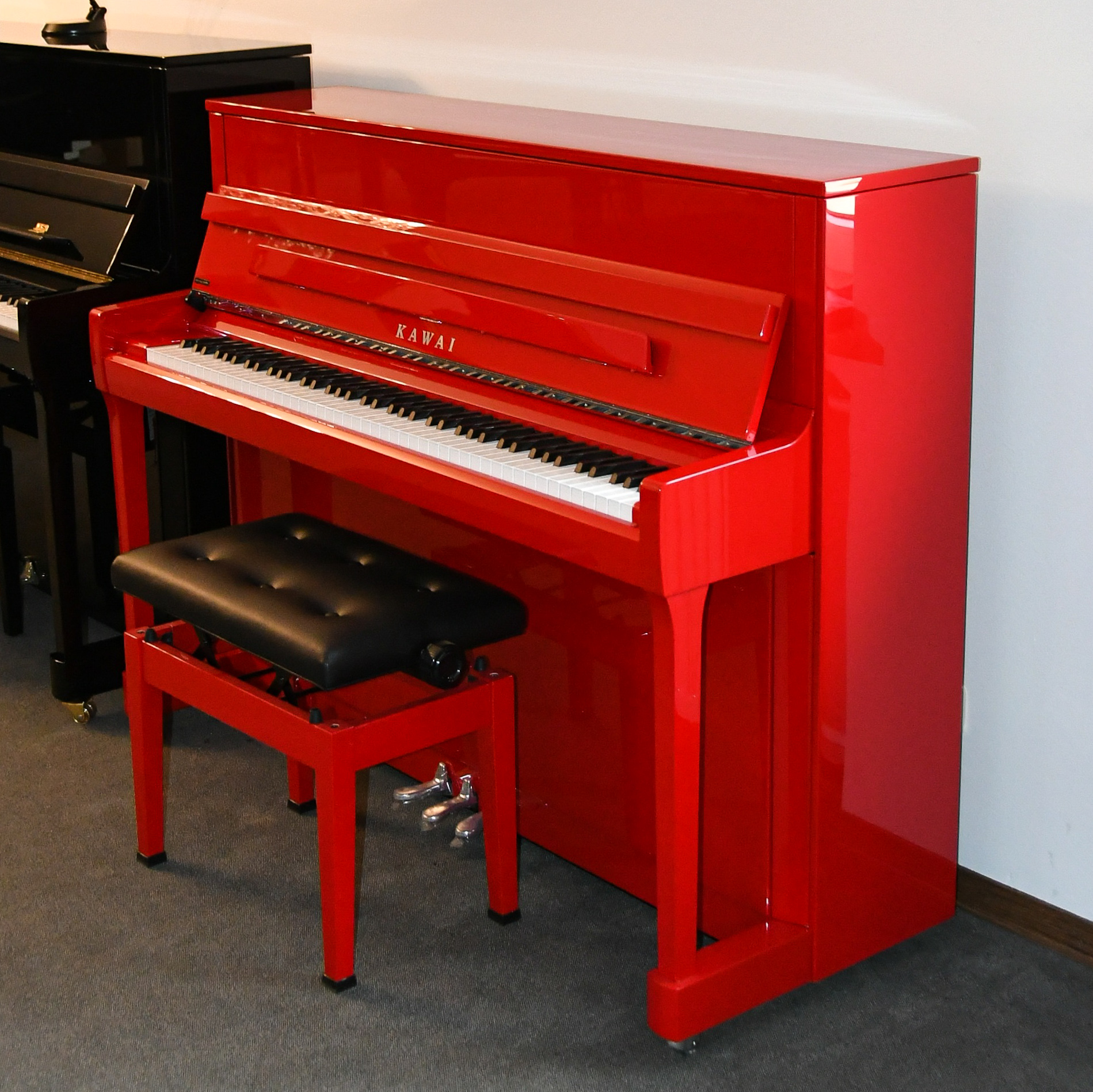 KAWAI K-200 Klavier MEP Silver, Ferrari Red Polish, inkl. Klavierbank