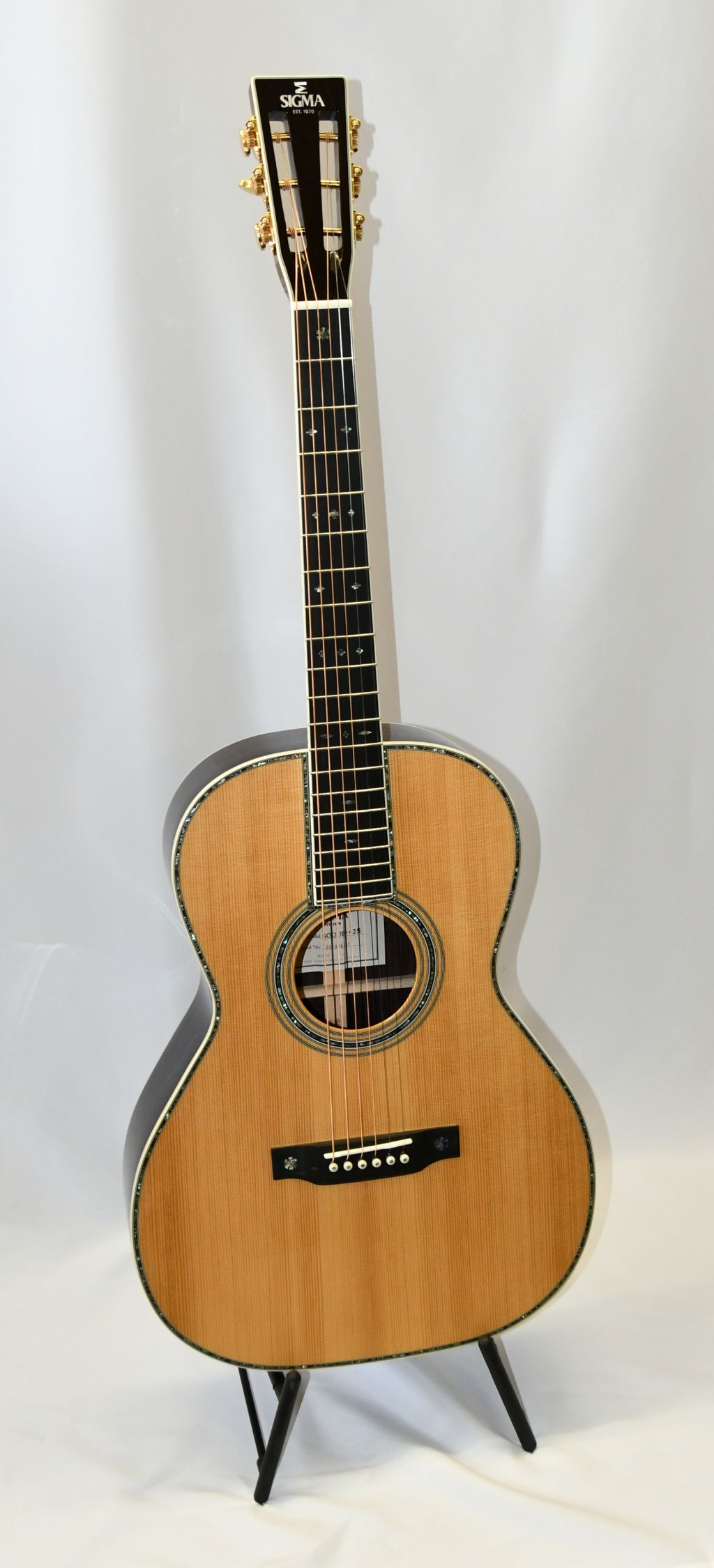 SIGMA S000R-42S Custom Westerngitarre inkl. Softshell Case